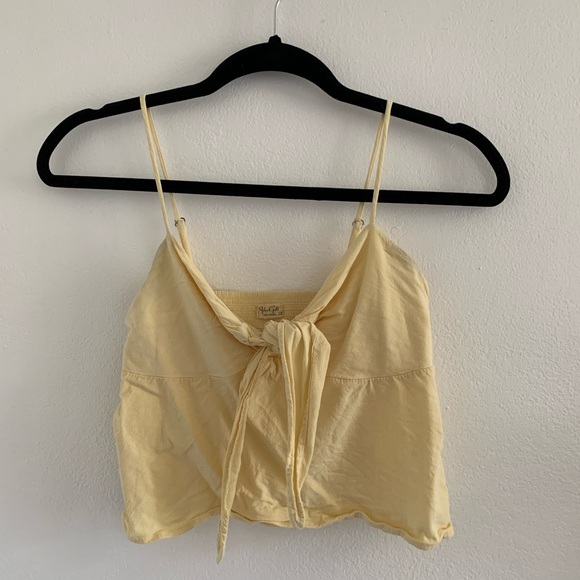 Brandy Melville Tops - Rare Brandy Melville Cropped Yellow Top